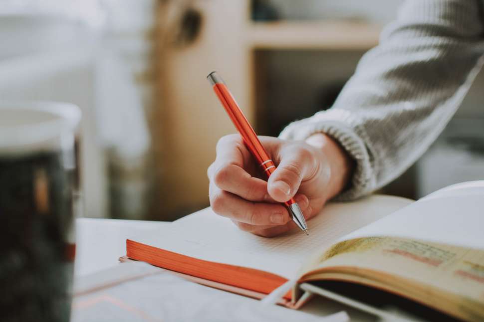 pencil_in_hand.jpg
