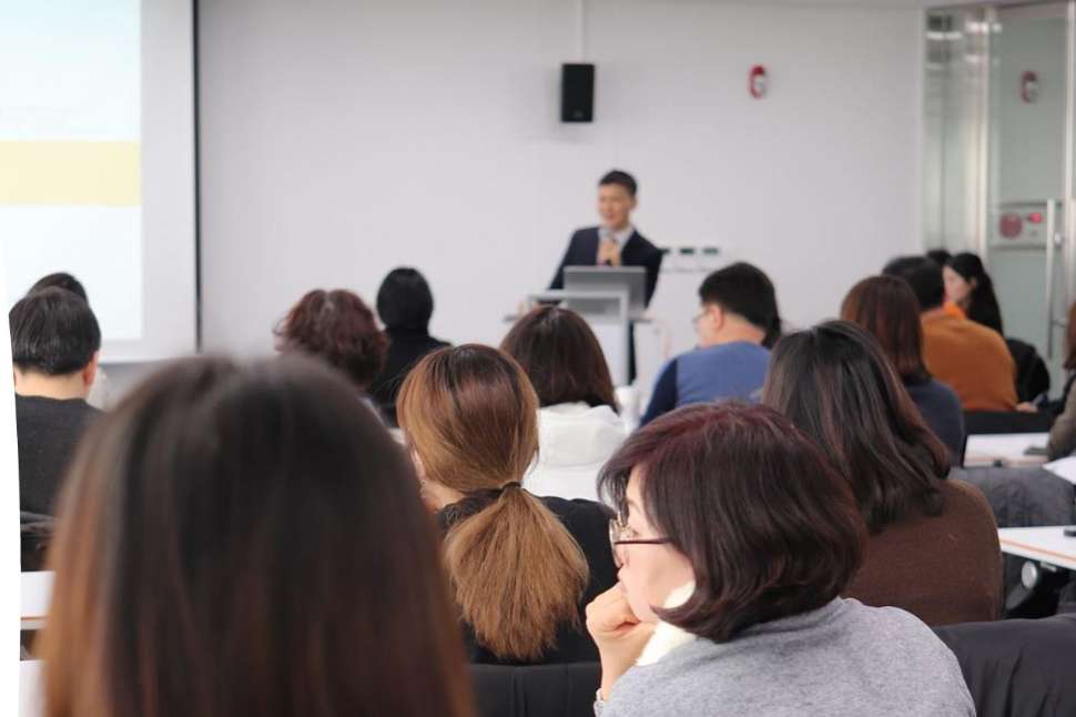 students_in_lecture.jpg
